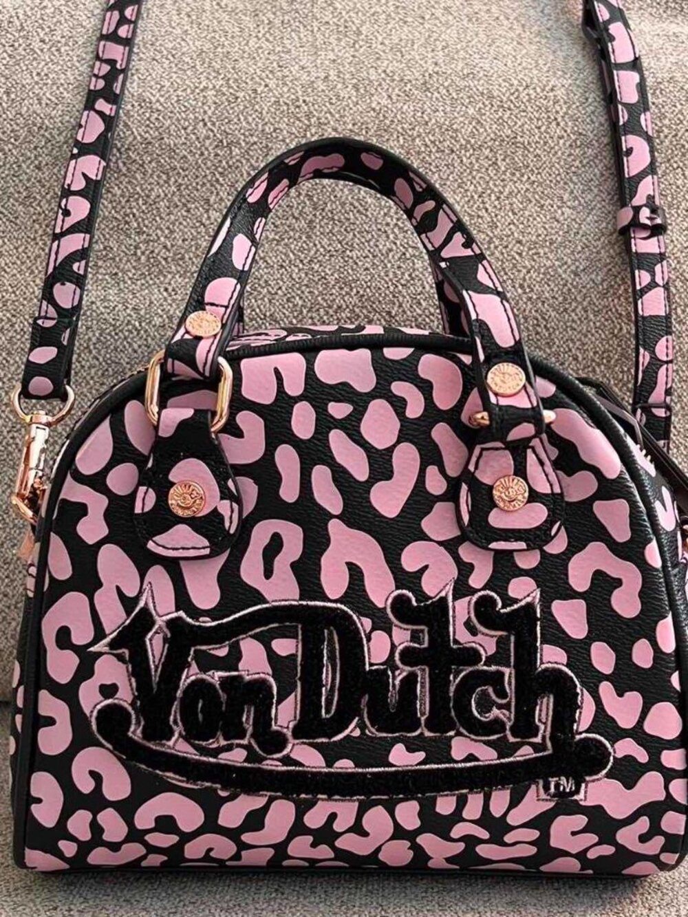 von dutch pink cheetah leopard print bowling shoulder bag purse y2k NWT - Picture 4 of 6